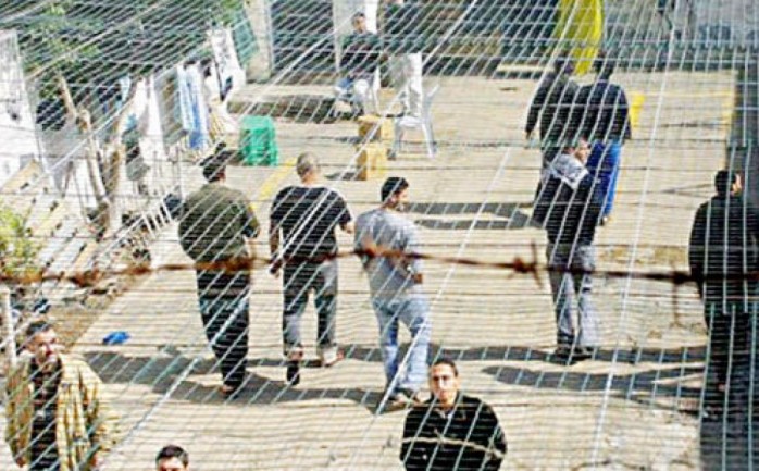 أمرت محكمة الاحتلال الإسرائيلي العسكرية في "عوفر" بتجديد الإعتقال الإداري الصادر بحق 16 أسير والتمديد لـ6 أخرين.

وقال محامي نادي الأسير محمود الحلبي الأحد، إن المحكمة ثبتت