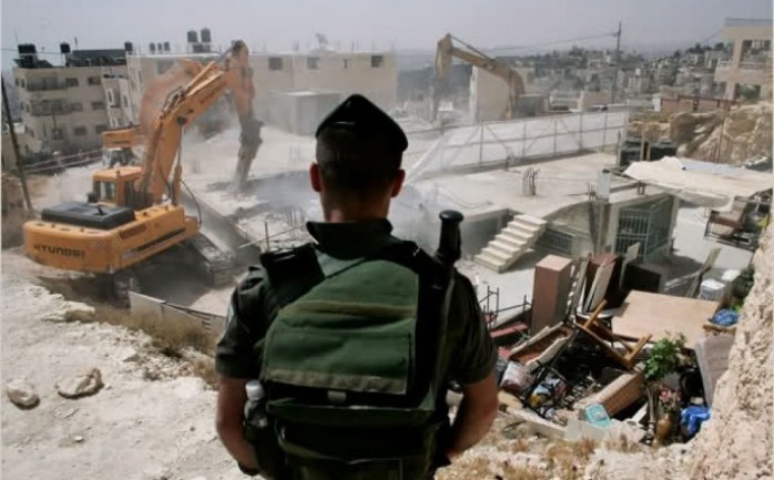 هدمت قوات الاحتلال الإسرائيلي اليوم الاثنين، منزلا يقع على المدخل الشمالي لمدينة بيت لحم، بحجة عدم الترخيص .

وقالت م