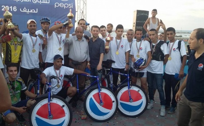 أطلقت شركة مجموعة اليازجي "بيبسي" أول سباق للدراجات الهوائية في مدينة غزة بالتعاون مع الاتحاد الفلسطيني لرياضة الدراجات الهوائية.

وشارك في السباق ٣٢ متسابق من ثلاث فئات، حيث انط