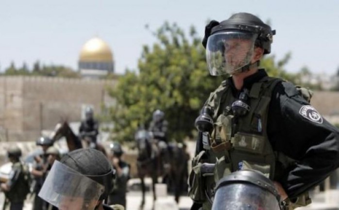 أعلنت شرطة الاحتلال الاسرائيلية انها ستشدد من اجراءاتها العسكرية في مدينة القدس المحتلة ومحيطها في الجمعة الأولى من شهر رمضان.

وبحسب الاذاعة الاسرائيلية، فإن شرطة الاحتلال ستنصب الحواجز في