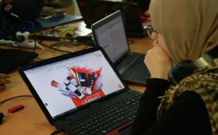 كمية الأموال الضخمة التي تصرفها السيدات في المملكة العربية السعودية على شراء أدوات التجميل، دفعت الشاب سعيد حسن، من قطاع غزة، للبحث عن شريك مقيم داخل أراضي المملكة لإنجاز مشروعٍ خاص يه
