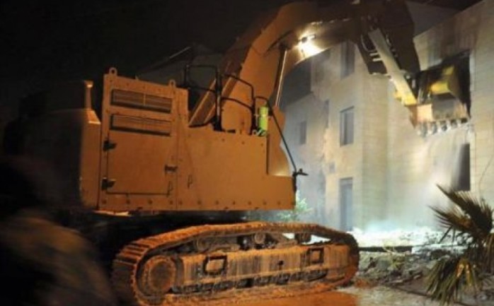 قوات الاحتلال الإسرائيلي تهدم منزل الأسير زيد عامر بمدينة نابلس شمال الضفة الغربية وهو أحد المشاركين في تنفيذ عملية "ايتمار".