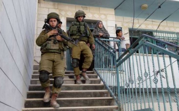 شنت قوات الاحتلال الإسرائيلي فجر الخميس، حملة اعتقالات واسعة في محافظات مختلفة من الضفة الغربية ومدينة القدس المحتلة.


