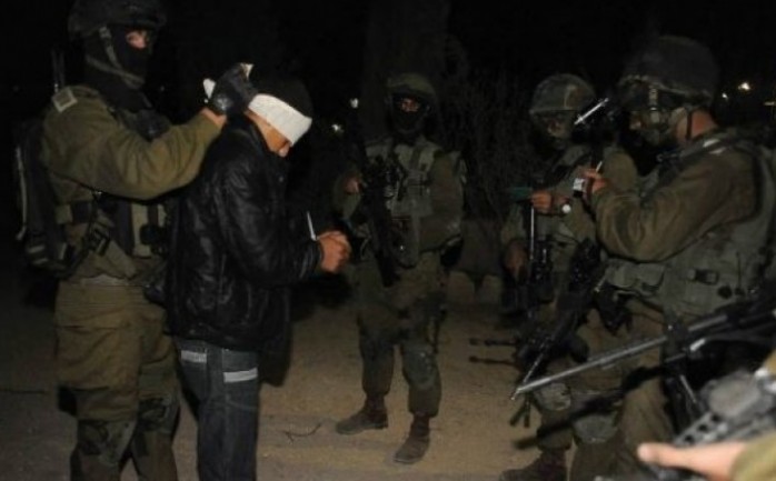 اعتقلت قوات الاحتلال الإسرائيلي 18 مواطناً بينهم سيّدة وطفل منذ مساء أمس وحتى فجر الثلاثاء من محافظات الضفة الغربية.

وبيّن نادي الأسير أن الاحتلال اعتقل سبعة م