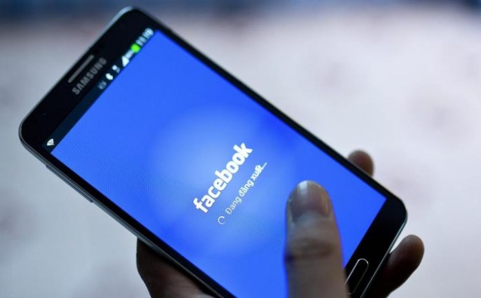 أعلنت شركة الفيسبوك أنها ستطلق جملة من التحسينات بهدف تشجيع المستخدمين على التقاط الافلام القصيرة بهواتفهم الذكية وبثها مباشرة عبر موقع التواصل.