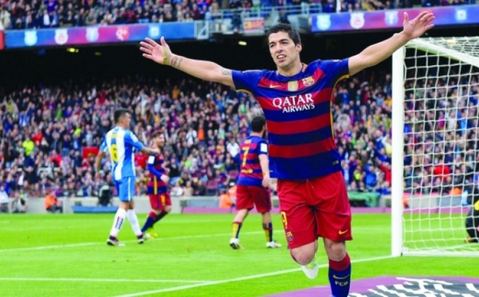 دخل مهاجم فريق برشلونة لويس سواريز تاريخ مسابقة الدوري الإسباني كثالث لاعب سجل أهدافاً بالبطولة في موسم واحد بعد كريستيانو رونالدو وليونيل ميسي.

ووصل هداف &quot;الليغا&quot; إلى الهدف رقم 40