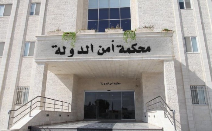أصدرت محكمة امن الدولة في الأردن خلال جلسة عقدتها اليوم الاربعاء، حكماً بالإعدام شنقا حتى الموت بحق خمسة من اعضاء خلية اربد الارهابية.

وقررت المحكمة محاكمة ثلاثة من اعضاء الخلية بالأشغال ا
