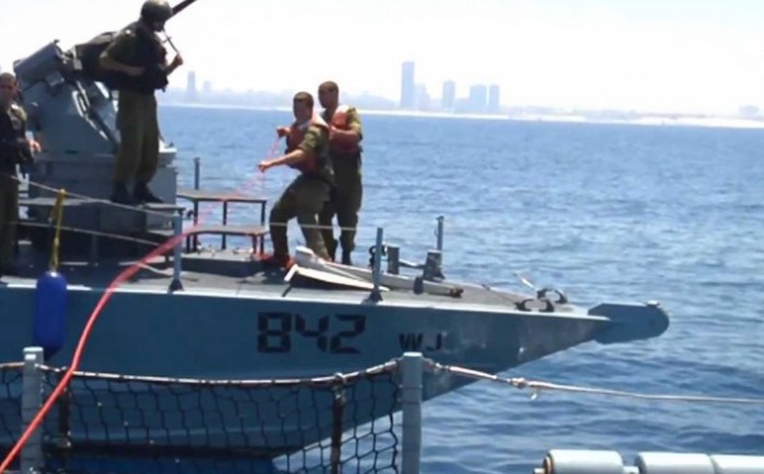 اعتقلت البحرية الإسرائيلية مساء السبت، صيادين فلسطينيين، قبالة بحر منطقة السودانية شمال غربي مدينة غزة.