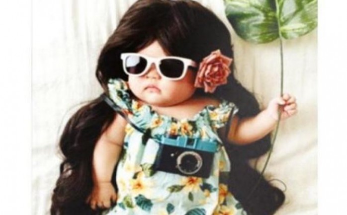 اقتحمت الرضيعة جوي ماري 4 شهور، عالم الشهرة مبكرًا من خلال الأزياء التي تظهر بها وإن كانت غير مدركة لذلك، إذ إنها تكون غارقة في نومها.

مصممتها الخاصة التي جعلت