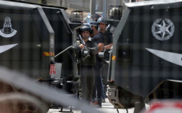 اصيب جندي في جيش الاحتلال بالرصاص بعد إطلاق النار على حاجز النفق غرب مدينة بيت لحم جنوب الضفة الغربية.

وقال موقع &quot;0404&quot; العبري:&quot; إن إصاب