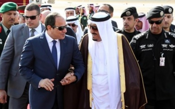 من المقرر أن يقوم خادم الحرمين الشريفين الملك سلمان بن عبد العزيز بأول زيارة رسمية لمصر منتصف الأسبوع المقبل.

وذكر موقع &quot;فيتو&quot; المصري أنه من المقرر عقد قمـــة ثنائيـــة بين الرئيس 