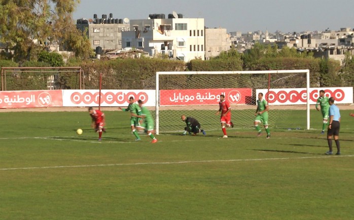 حقق فريق أهلي غزة فوزاً كبيراً على نظيره الشجاعية 3-0 في المباراة التي أقيمت على ملعب اليرموك، ضمن منافسات الأسبوع العاشر من دوري الوطنية موبايل للدرجة الممتازة.

سجل ثلاثية الأهلي اللاعب أ