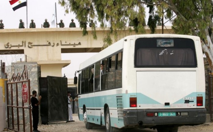 قالت وزارة الداخلية الفلسطينية، إن&nbsp;&quot;585&quot; مسافرًا غادروا من قط