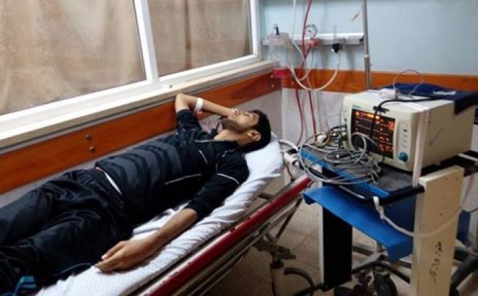 توفي شاب من سكان مدينة خان يونس جنوب قطاع غزة اليوم الأحد، داخل المستشفيات المصرية نتيجة تردي وضعه الصحي.

وقال أحد أقارب الشاب المتوفى الذي يدعى محمد جمال سلام