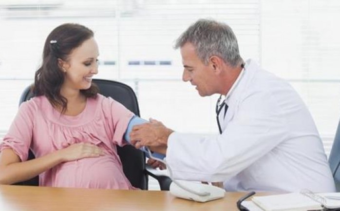 ارتفاع ضغط الدم من المشاكل الصحية التي تهدد سلامة الحمل، وتقدر بعض الإحصاءات نسبة تعرض الحوامل له بـ 6 بالمائة يتسبب ارتفاع الضغط وقت الحمل في إعاقة وصول المغذيات إلى المشيمة، ومنها إل