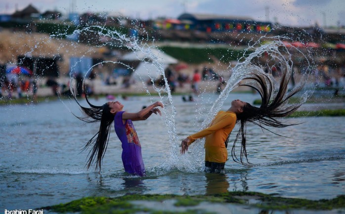 ينتظر سكان قطاع غزة، صيف "لاهب" وشديد الجفاف ومغبرًا، ويتوقع أن تصل الحرارة أعلى من معدلها السنوى العام بحدود 12 درجة مئوية.

وحذرت دائرة الأرصاد الجوية اليوم الأحد وغدا الاثنين، من التعرض 