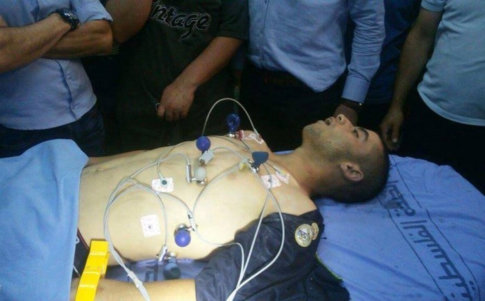 استشهد الشاب محمد أبو هشهش 17 عامًا إثر إصابته برصاصة في الصدر خلال مواجهات مع قوات الاحتلال الإسرائيلي في مخيم الفوار جنوب مدينة الخليل بالضفة الغربية المحتلة.

وأعلنت وزارة الصحة في بيان 