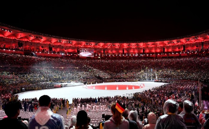 احتضن ملعب ماراكانا الشهير في البرازيل الحفل الختامي لدوري الألعاب الاولمبية الصيفية بنسختها 31 والتي أقيمت في مدينة ري ودي جانيرو.

وشارك في أولمبياد البرازيل التي استمرت لمدة 15 يوماً الم