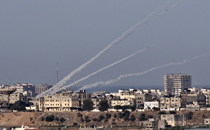 القناة العبرية الثانية تؤكد أن فصائل المقاومة أطلقت ما يزيد عن 7 آلاف صاروخ من قطاع منذ عام 2001.