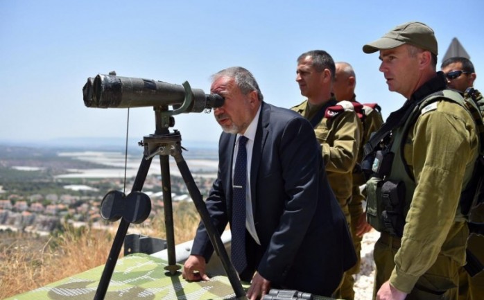 أكد وزير الجيش الإسرائيلي أفيغدور ليبرمان أن إسرائيل تعمل على منع تهريب الأسلحة المتقدمة أو أسلحة الدمار الشامل من سوريا إلى حزب الله في لبنان.

وقال ليبرمان خل