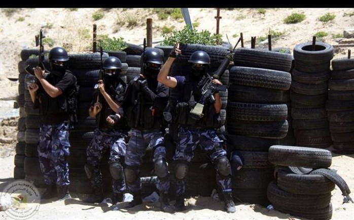 بدأت وزارة الداخلية والأمن الوطني صباح الأحد مناورة شاملة لكافة الأجهزة الأمنية في جميع محافظات قطاع غزة،.

وأوضحت الوزارة في بيان لها، أ