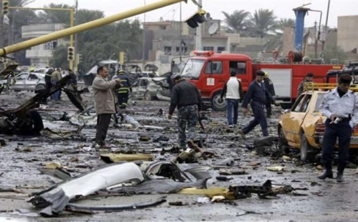   قتل 14 عراقيًا على الأقل وأصيب 25 آخرين اليوم السبت، باستهداف سيارة مفخخة زوارًا شيعًا بمنقطة قرب مدينة بغداد بالعراق.

وقالت مصادر أمنية، إن سيارة كانت متوقفة في طريق يسلكه الزوار الشيعة
