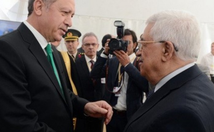 الرئيس محمود عباس يصل إلى مدينة إسطنبول التركية، للمشاركة في القمة العالمية الأولى للعمل الإنساني التي تنظمها الأمم المتحدة.