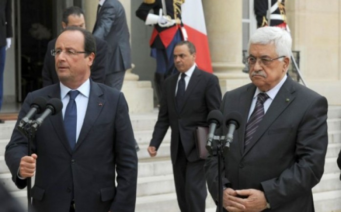 أكد الرئيس محمود عباس أنه يدعم بشكل كامل الجهود الفرنسية لتوسيع المظلة الدولية لإيجاد حل سياسي.