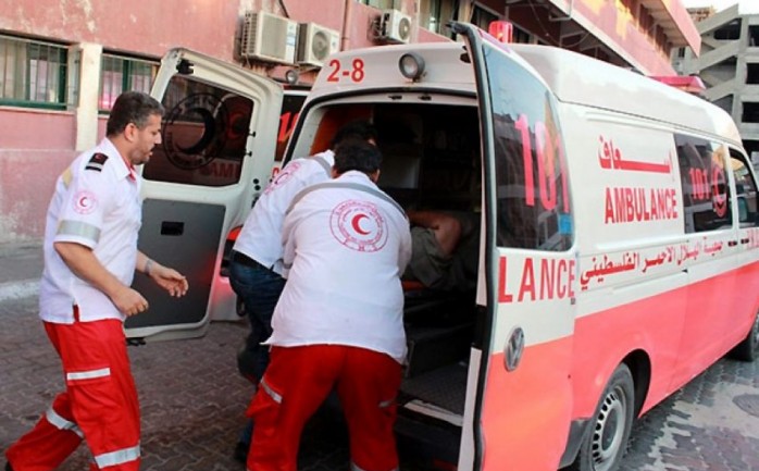 أصيب مساء اليوم الثلاثاء، ثلاثة شبان بجروح بحادث سير وقع بين دراجتين ناريتين في منطقة القرارة شمال مدينة خان يونس الى الجنوب من قطاع غزة.

وأفادت مصادر طبية بوصول المصابين الثلاثة إلى مستشفى 