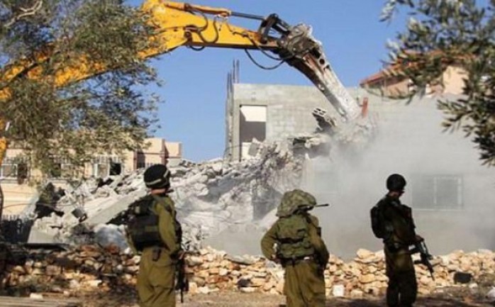 قال عضو لجنة الدفاع أراضي سلوان جواد صيام، إن أكثر من ألف منزل مهددة بالهدم والإزالة في سلوان جنوب مدينة القدس المحتلة.