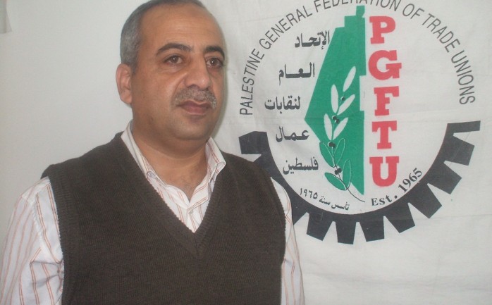 طالب رئيس الاتحاد العام لنقابات عمال فلسطين سامي العمصي وزير العمل مأمون أبو شهلا بالإيفاء بالوعود التي وعد بها العمال داخل قطاع غزة.