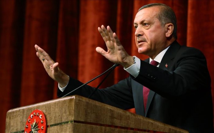 قال الرئيس التركي رجب طيب أردوغان، إن "من حاولوا نصب فخ الانقلاب ليلة 15 يوليو/تموز الجاري، وقعوا فيه، منتقدًا دولًا لم يسمها، "تحاول تقديم دروسًا في الديمقراطية لتركيا".