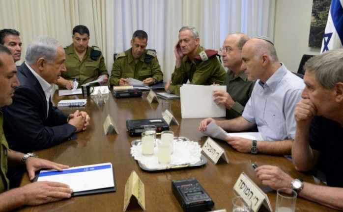 يجتمع المجلس الوزاري المصغر للشؤون الأمنية "الكابينيت" ظهر الخميس، في مقر قيادة الجيش الإسرائيلي، وذلك لتباحث إسقاطات وتحليل مجريات عمليّة إطلاق النّار في مدينة "تل أبيب"، مساء أمس الأربعاء