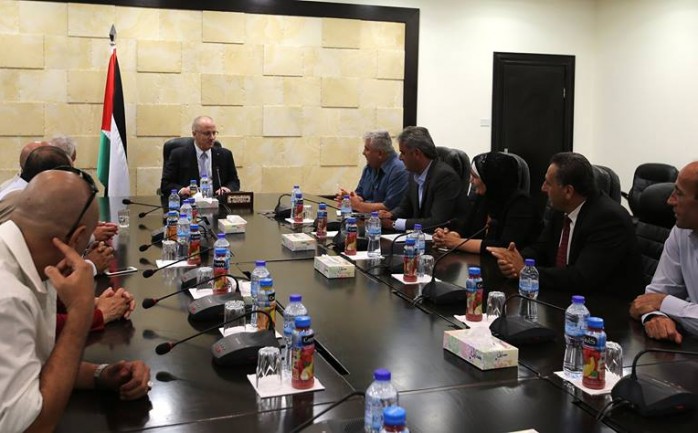 أكد رئيس الوزراء رامي الحمد الله، أن حكومته مستمرة في جهودها لحل قضية الكهرباء في كافة المحافظات، برغم عقبات الاحتلال الإسرائيلي.

جاء ذلك&nbsp;خلال است