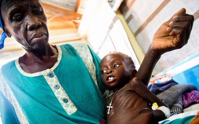 أعلن مسؤول في جنوب السودان صباح الاثنين أن أجزاء من جنوب السودان تعاني من مجاعة، حيث أن نحو نصف سكان البلاد سيواجهون نقصًا كبيرًا في الغذاء بحلول يوليو تموز المقبل.

