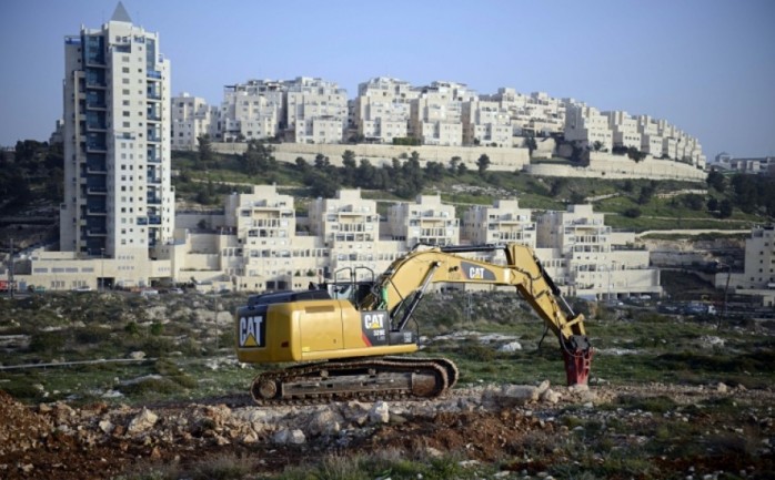 أدان الناطق الرسمي باسم الرئاسة نبيل أبو ردينة، القرار الإسرائيلي الأخير ببناء 560 وحدة استيطانية جديدة في مستوطنتي &quot;راموت&quot; و&quot;رمات شلومو