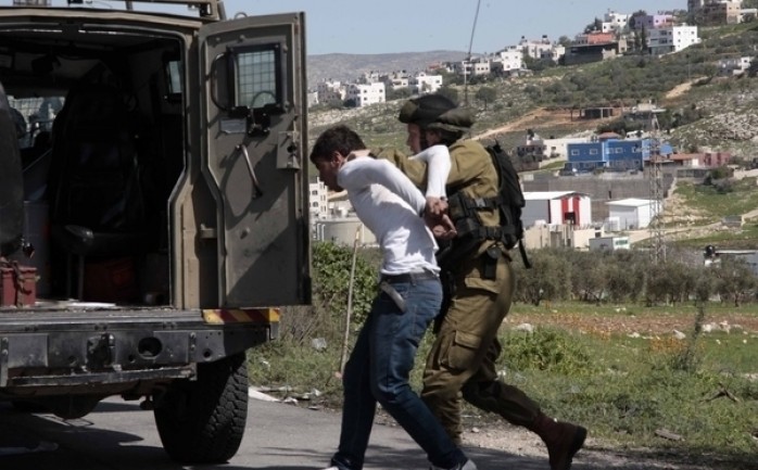 قالت نادي الأسير إن قوات الاحتلال اعتقلت 97 مواطنًا فلسطينيًا خلال الأسبوع الجاري من الضفة الغربية المحتلة بينهم سيدة.

وقال نادي الأسير في تقرير نشره مساء الخم