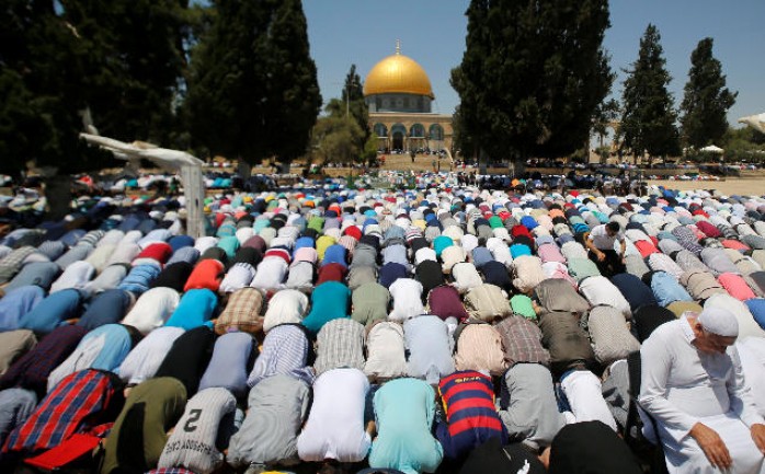 غادر قطاع غزة صباح الجمعة قرابة 250 مصل تزيد أعمارهم ال-50 عاما متوجهين إلى مدينة القدس لاداء صلاة الجمعة في المسجد الأقصى المبارك.

وقالت الإأذاعة الإسرائيل