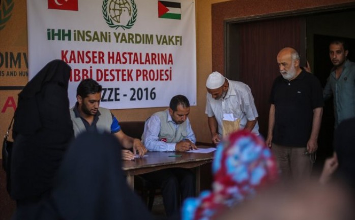 تستعد هيئة الإغاثة الإنسانية التركية&nbsp; iHH لتوزيع مبلغ مالي على مرضى السرطان في غزة ضمن المرحلة الثانية لمشروعها الخاص بمساعدة هذه الحالات.

