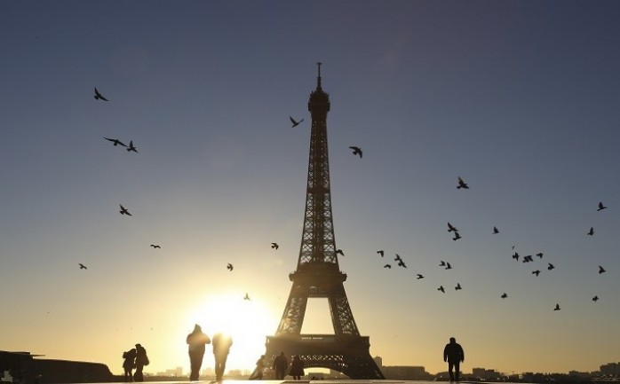 قررت بلدية باريس زيادة مخصصات خدمة وصيانة برج إيفل الشهير بنسبة 45% لتصل إلى نحو 300 مليون يورو خلال الـ 15 عاما القادمة، حيث سيجري تحديثه على نطاق واسع.