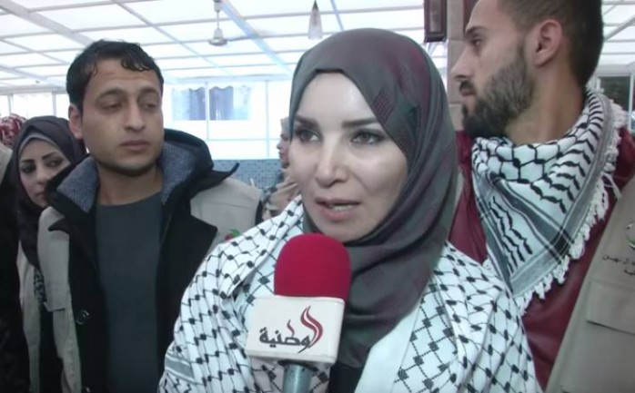 وصلت جليلة دحلان زوجة عضو المجلس التشريعي محمد دحلان مساء الأربعاء، إلى قطاع غزة عبر معبر رفح البري.

وبحسب متابعة "الوطنيـة" في معبر رفح، فإن زوجة دح