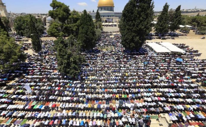 غادر مئات المصلين من قطاع غزة صباح الجمعة إلى مدينة القدس للصلاة في المسجد الأقصى المبارك عبر معبر بيت حانون "ايرز" شمال القطاع.

ونقلت الإذاع