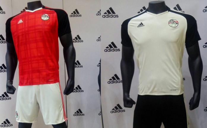 كشف الاتحاد المصري لكرة القدم عن القميص الرسمي الذي سيرتديه المنتخب خلال مشاركته ببطولة كأس أمم إفريقيا, التي ستجري في الفترة من 14 يناير الجاري وحتى 5 فبراير المقبل.

وضمّ القميص الرسمي لـ