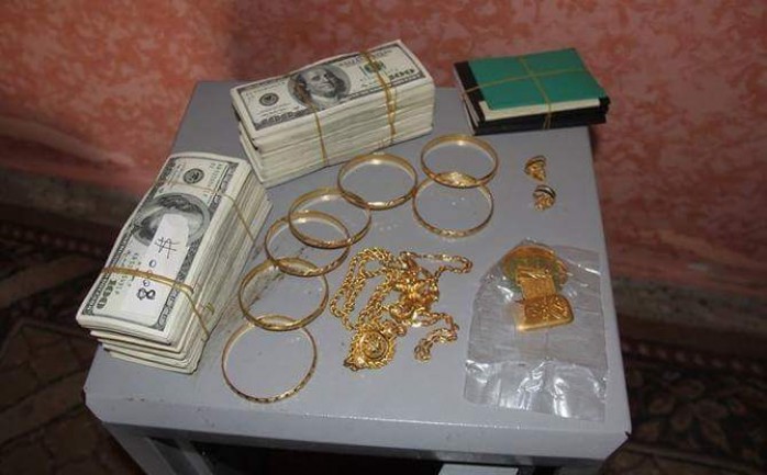 تمكنت المباحث العامة في محافظة شمال قطاع غزة اليوم الإثنين، من القبض على لص قام بسرقة مصاغٍ ذهبي تقدر بـ "40000" دولار.

وقالت المبا