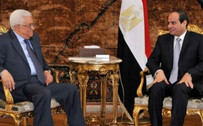 من المقرر أن يصل الرئيس محمود عباس اليوم الأحد إلى مصر في زيارة رسمية تستمر يومين يلتقي خلالها مع نظيره المصري عبد الفتاح السيسي.