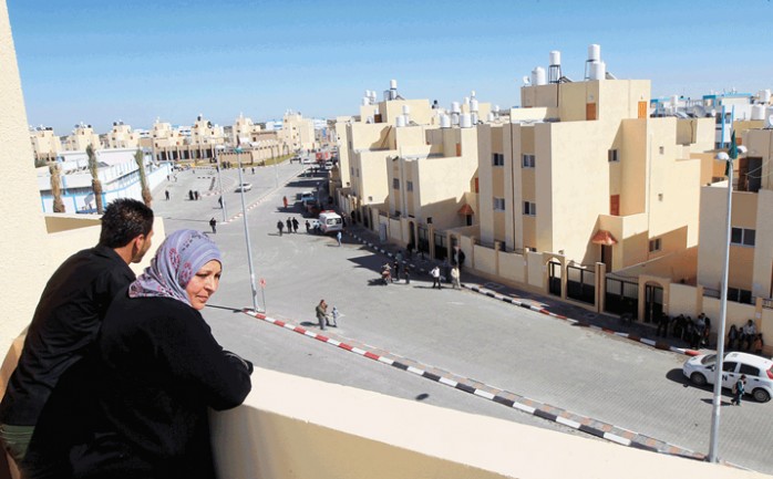 أعلنت وزارة الأشغال العامة والإسكان الثلاثاء، عن إجراءات القرعة المكانية للمستفيدين من مشروع مدينة سمو الشيخ حمد السكنية المرحلة الأولى الأسبوع القادم.

