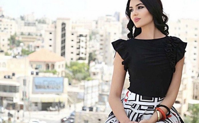 نشرت الإعلامية الفلسطينية لينا قيشاوي عبر حسابها الخاص على "السناب شات" مقطع فيديو تحدثت فيه عن بعض الأمور المتعلقة بها، كما قامت بالرد على اسئلة متابعيها في جلسة مباشرة.
