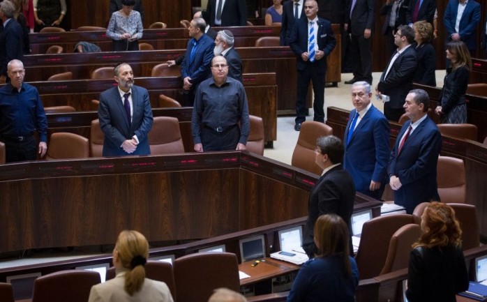 قرر رئيس الوزراء الإسرائيلي بنيامين نتنياهو تأجيل التصويت على قانون بمنع الآذان في الأراضي الفلسطينية المحتلة، الذي كان مقررًا في الكنيست اليوم، إلى أجل غير مسمى.

