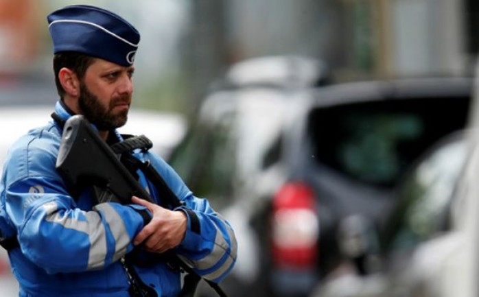 ألقت الشرطة البلجيكية القبض على 12 شخصًا في العاصمة البلجيكية بروكسل بتهمة التخطيط والإعداد لهجمات جديدة.

وأكد مكتب النائب الا