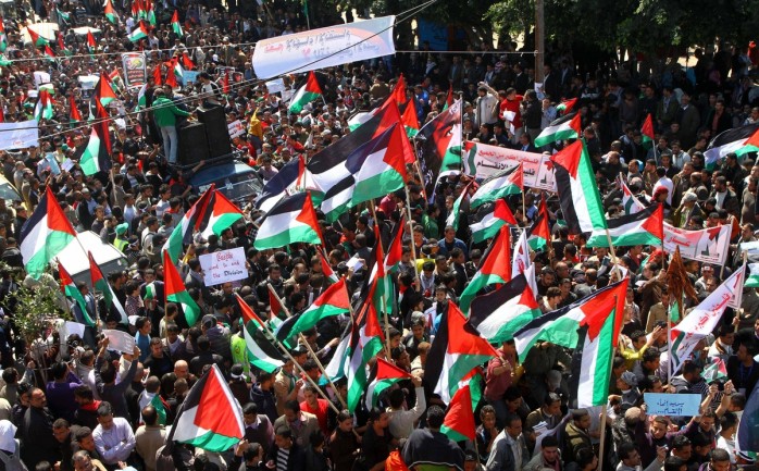 يوافق الـ 14 من حزيران يونيو الذكرى الـ 9 لأحداث الانقسام الفلسطيني التي اندلعت صيف 2007، وترتب عليها نشوء سلطتين سياسيتين وتنفيذيتين في الضفة الغربية تحت سيطرة حركة فتح، وقطاع غزة تحت سيطرة 
